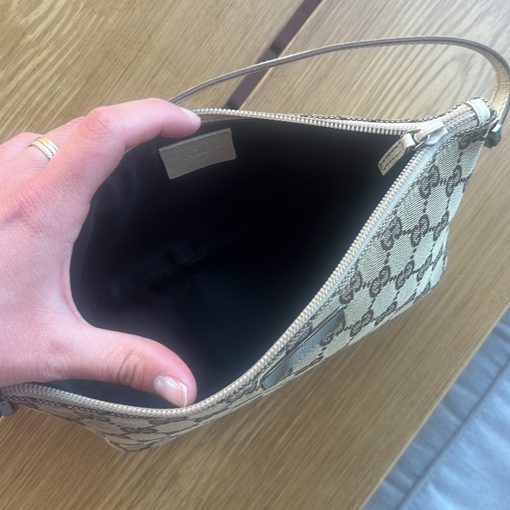 Authentic Gucci GG Canvas Classic Pochette In Classic Brown - Picture 10 of 11